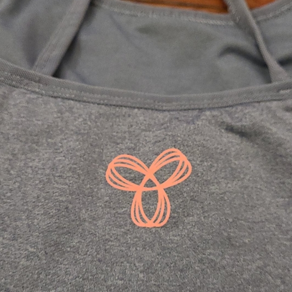 Aritzia TNA Grey Small tank top - Picture 5 of 7